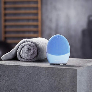 FOREO LUNA 3 for Normal, Combination and Sensitive Skin, Smart Facial Cleansing and Firming Massage Brush for Spa at Home - Blue